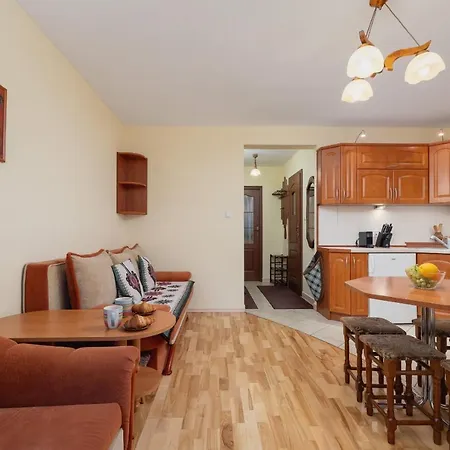Cozy With Balcony Bulwary Slowackiego In By Renters 아파트 자코파네